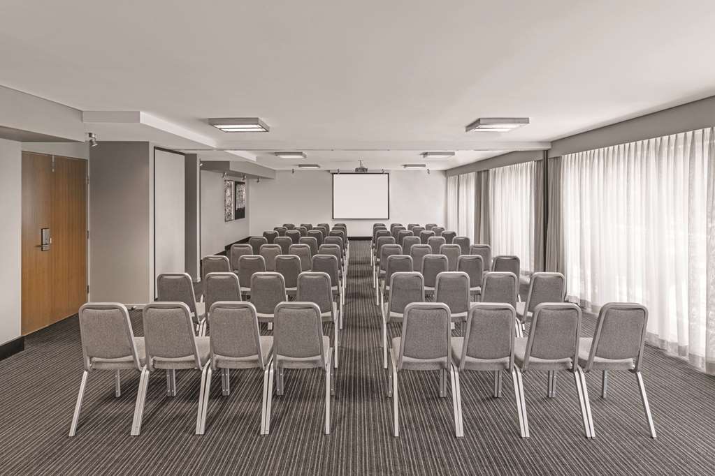 Adina Apartment Hotel Darwin Waterfront Servizi foto